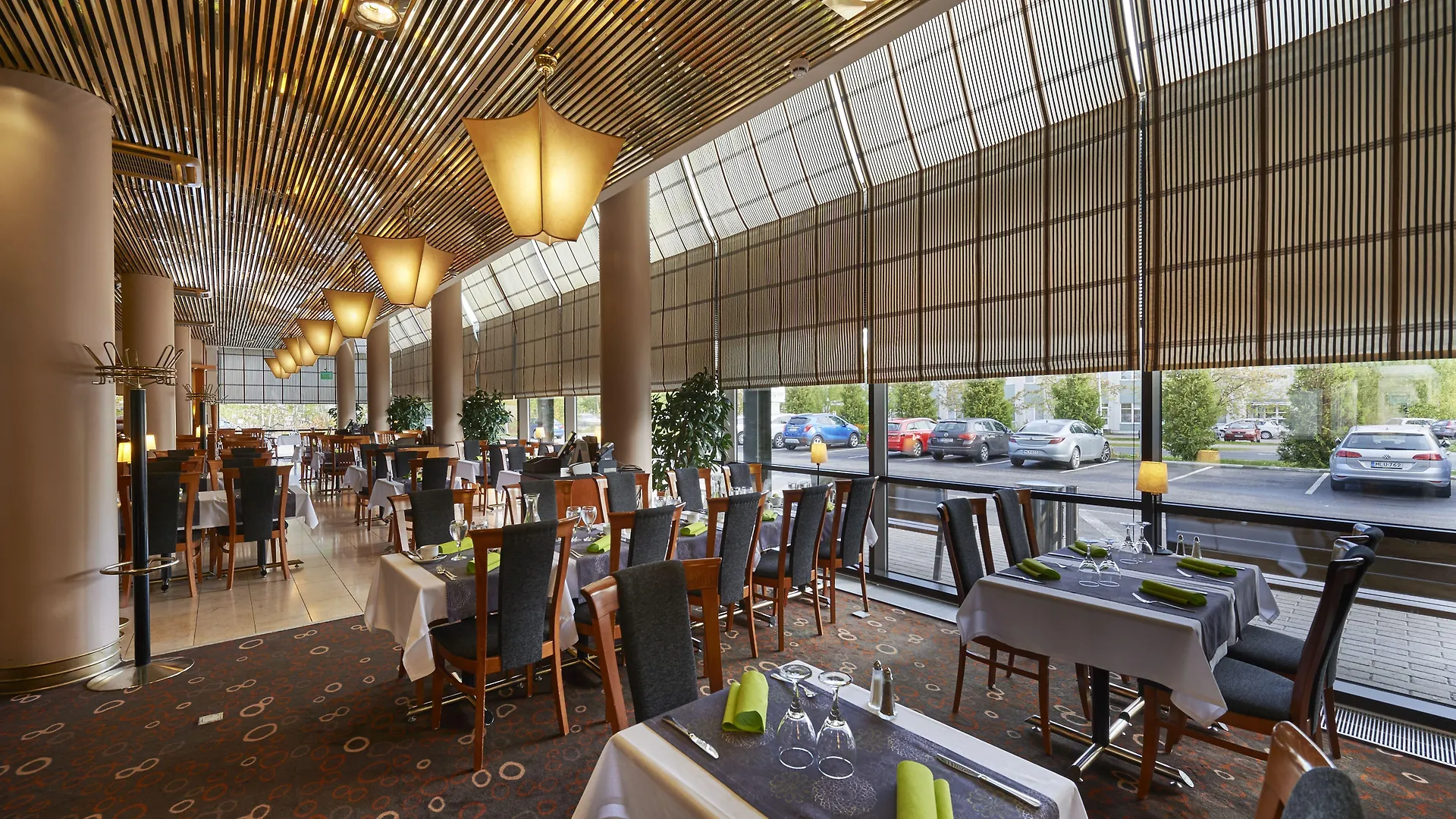 Hotel Holiday Inn Helsinki-Vantaa Airport By Ihg